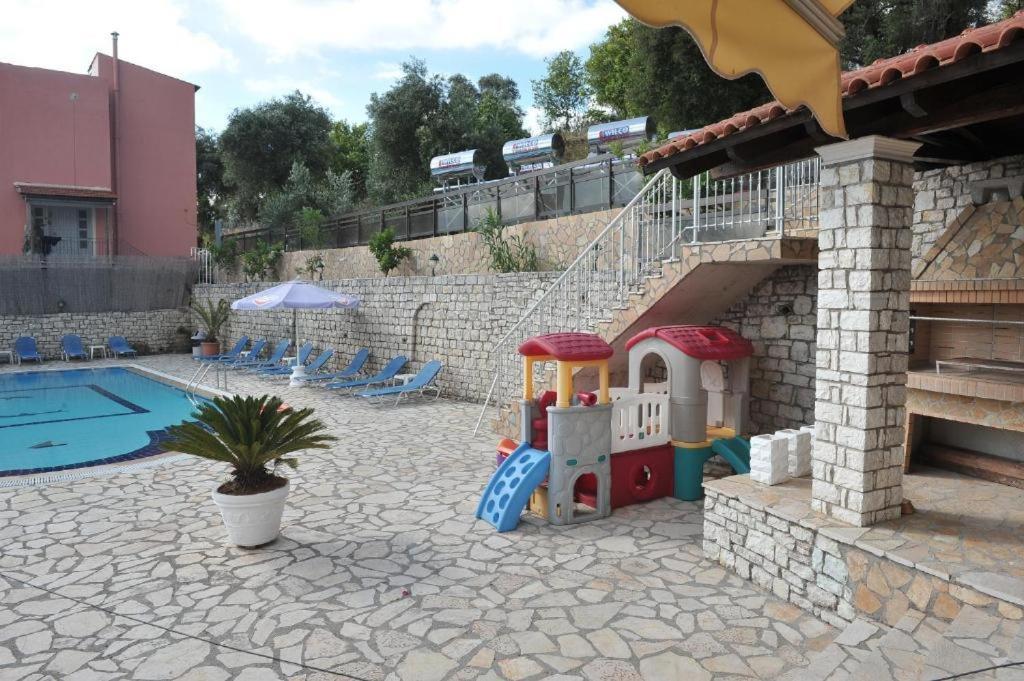 Kerkyra Beach Hotel & Apartments Benitses  Exterior foto