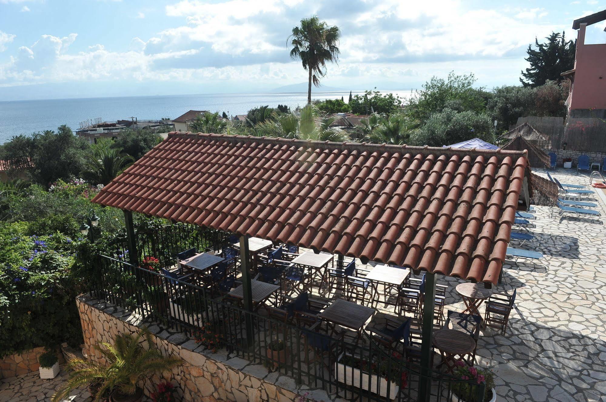 Kerkyra Beach Hotel & Apartments Benitses  Exterior foto